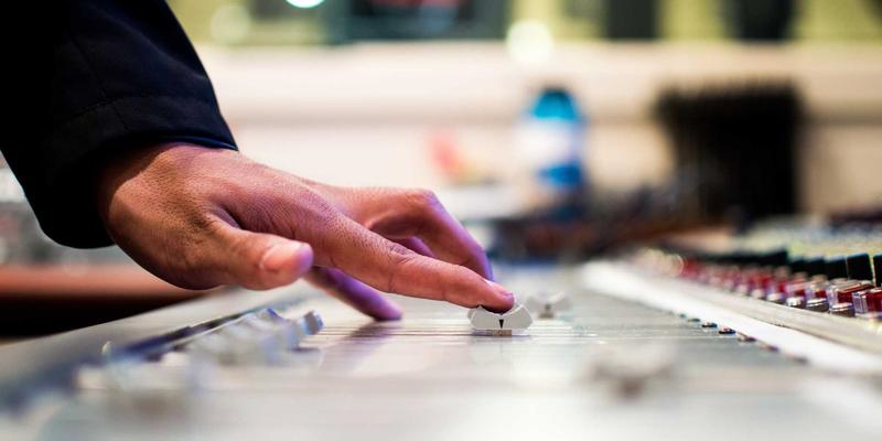 当苏州园林遇见现代家装：江苏装饰公司如何用一抹紫色演绎东方雅韵