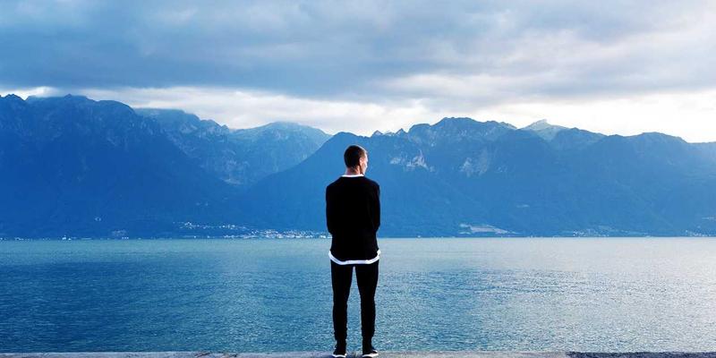 扬州餐饮空间装修设计秘诀:后厨动线规划与前厅氛围营造的双重考量